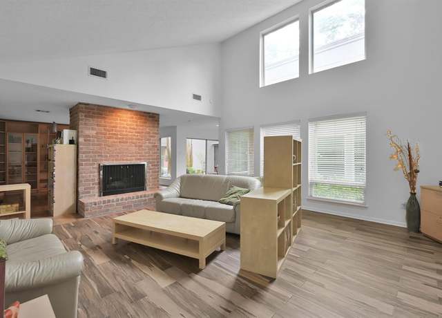 Property at 11414 Cedar Creek Dr, Houston, TX 77077, 3 beds, 2.5 baths