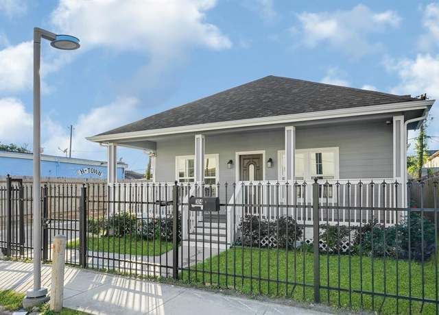 Property at 304 Milby St, Houston, TX 77003, 5 beds, 3.5 baths