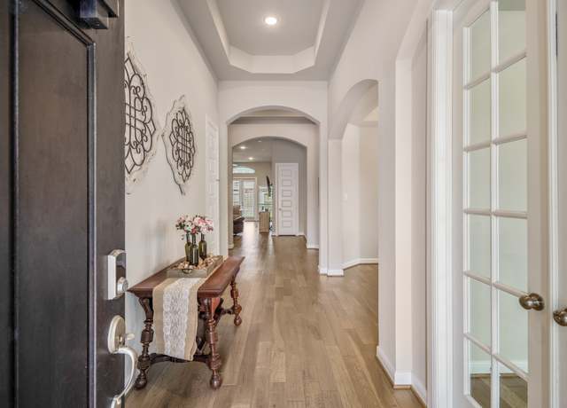 Property at 6919 Red Oak Dr, Katy, TX 77493, 4 beds, 3.5 baths