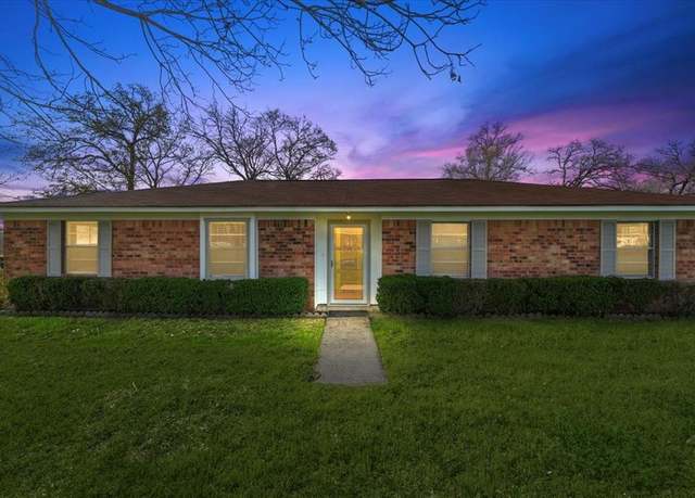 Property at 6 Allbritton Rd, Huntsville, TX 77320, 3 beds, 2 baths