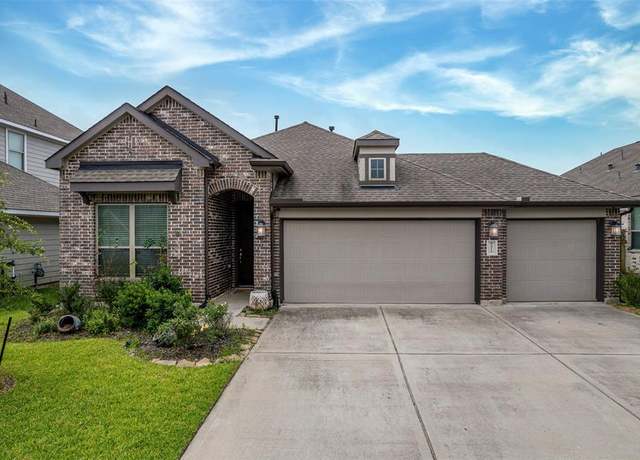 Property at 8410 Amber Bend Dr, Baytown, TX 77521, 3 beds, 2 baths