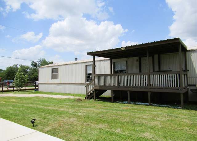 Property at 4735 Tulip Lane Ln, Fresno, TX 77545, 2 beds, 2 baths