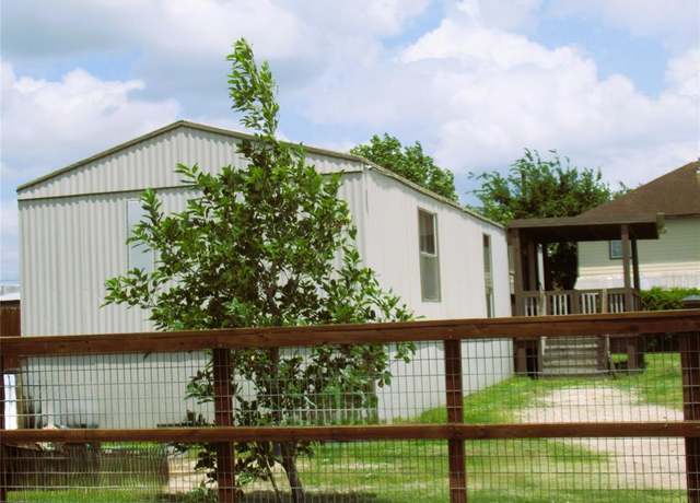 Property at 4735 Tulip Lane Ln, Fresno, TX 77545, 2 beds, 2 baths