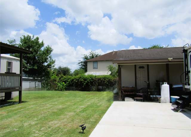 Property at 4735 Tulip Lane Ln, Fresno, TX 77545, 2 beds, 2 baths