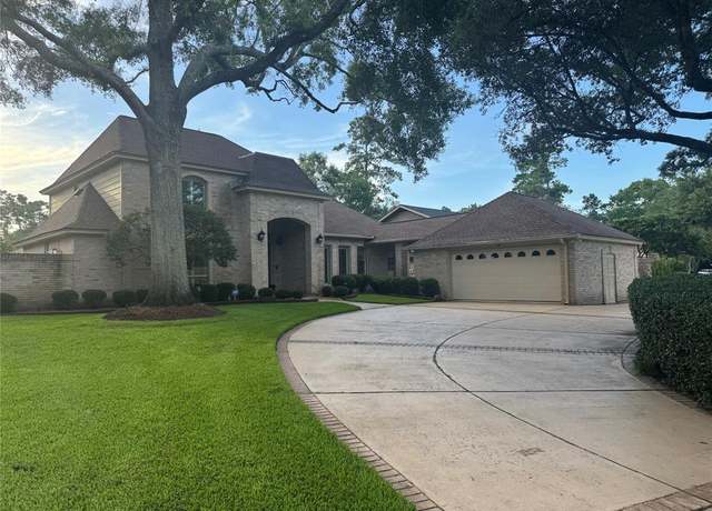 Property at 2423 Pine Bend Dr, Kingwood, TX 77339, 4 beds, 4 baths