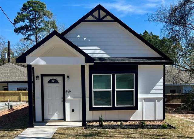 Property at 16944 W Ivanhhoe St, Montgomery, TX 77316, 3 beds, 2 baths