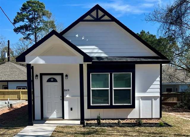 Property at 16944 W Ivanhhoe St, Montgomery, TX 77316, 3 beds, 2 baths
