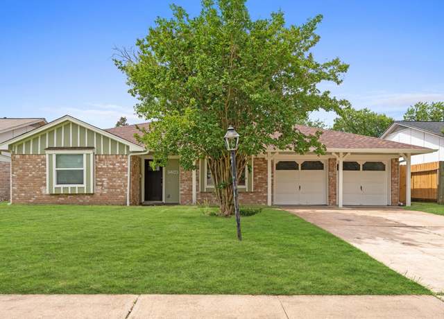 Property at 9403 Rentur Dr, Houston, TX 77031, 4 beds, 2 baths