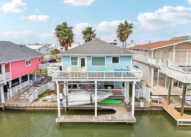 Property at 22123 Yoakum Dr, Galveston, TX 77554, 3 beds, 2.5 baths