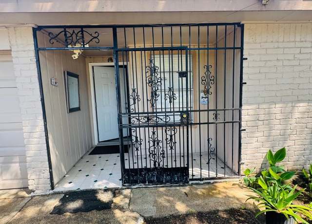 Property at 10415 Leawood Blvd, Houston, TX 77099, 3 beds, 2 baths