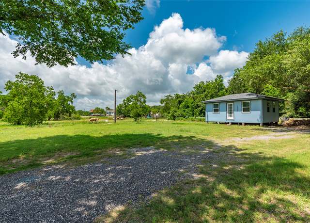 Property at 7230 Moore St, Hitchcock, TX 77563, 1 bed, 1 bath