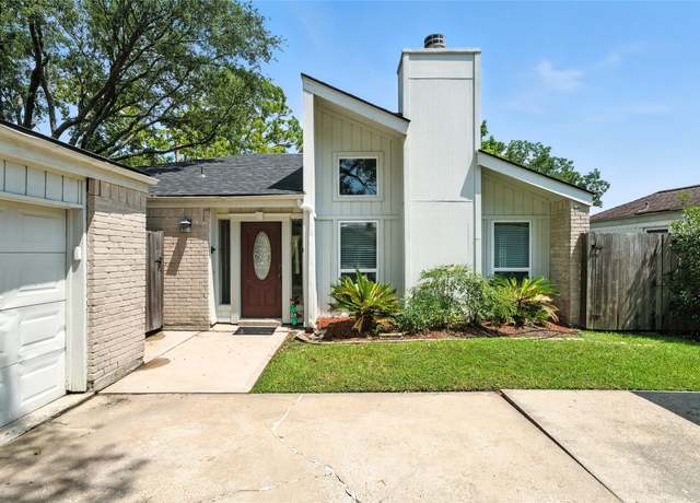 Property at 803 Bradwell Dr, Houston, TX 77062, 3 beds, 2 baths