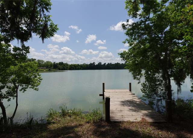 Property at 215 Weldon, Livingston, TX 77351, 2 beds, 1 bath
