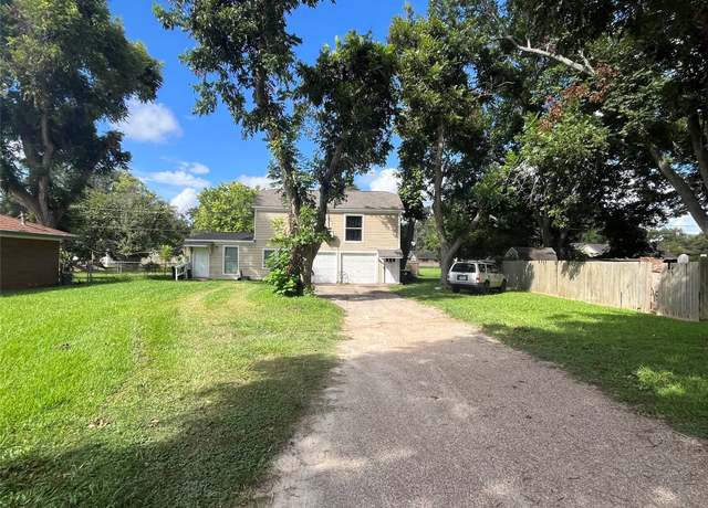 Property at 806 Meadow Ln, Wharton, TX 77488, 1 bed, 1 bath