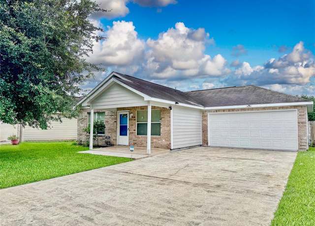 Property at 11822 Greenshire Dr, Houston, TX 77048, 3 beds, 2 baths