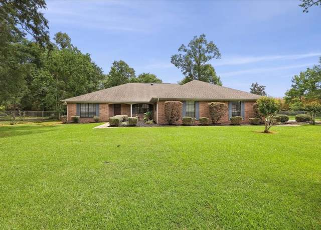Property at 6208 Rosewood Dr, Orange, TX 77632, 3 beds, 2.5 baths