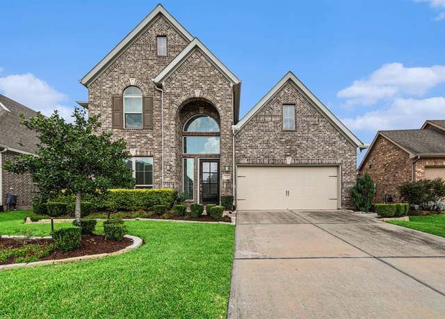 Property at 211 Painted Trillium Dr, Conroe, TX 77304, 4 beds, 3.5 baths