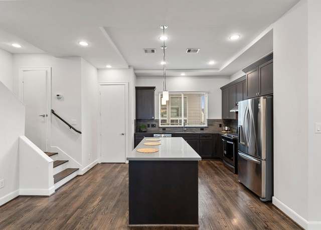 Property at 336 Eado Park Cir, Houston, TX 77020, 3 beds, 3.5 baths