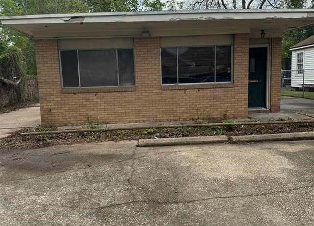 Property at 2443 North St, Beaumont, TX 77702