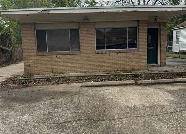 Property at 2443 North St, Beaumont, TX 77702