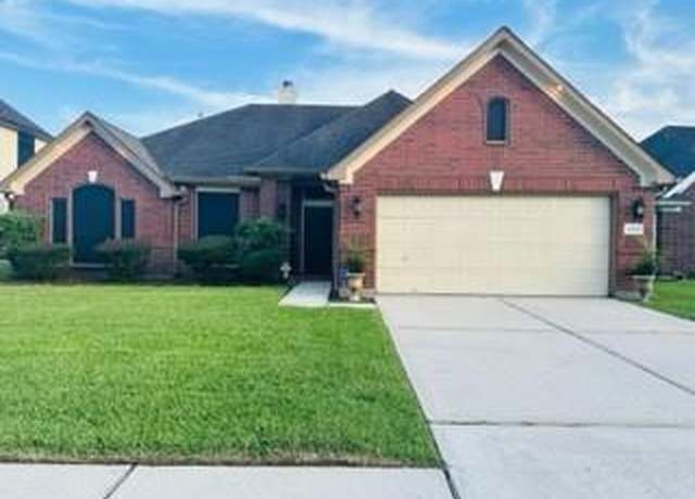 Property at 10522 Ravens Way, Baytown, TX 77523, 4 beds, 2 baths