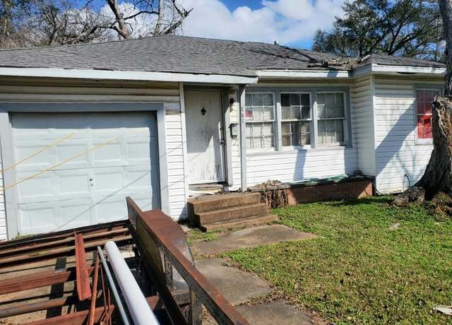 Property at 551 Pecan Dr, South Houston, TX 77587, 3 beds, 2 baths