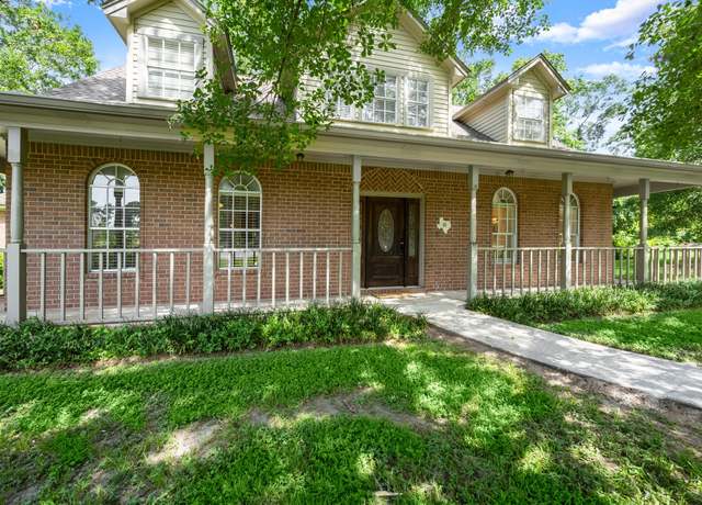 Property at 21 Panorama Dr, Conroe, TX 77304, 3 beds, 2.5 baths