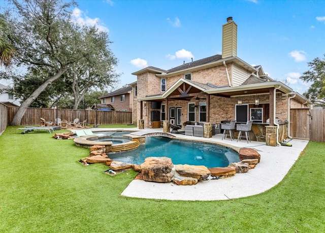 Property at 1910 Harbour Cove Dr, Seabrook, TX 77586, 4 beds, 2.5 baths