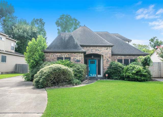 Property at 6215 Ash Oak Dr, Houston, TX 77091, 4 beds, 2.5 baths