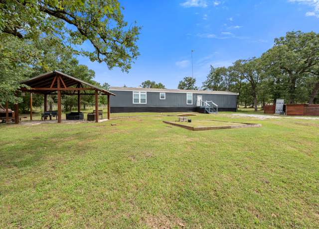 Property at 319 Berry Creek Dr, Caldwell, TX 77836, 3 beds, 2 baths