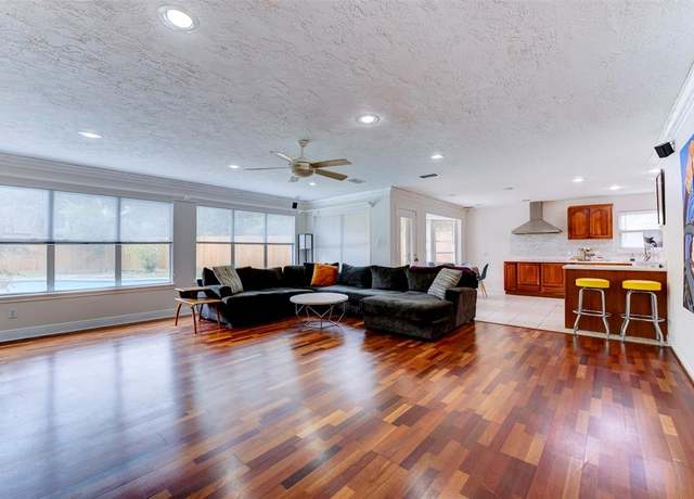 Property at 5638 Long Creek Ln, Houston, TX 77088, 4 beds, 2.5 baths