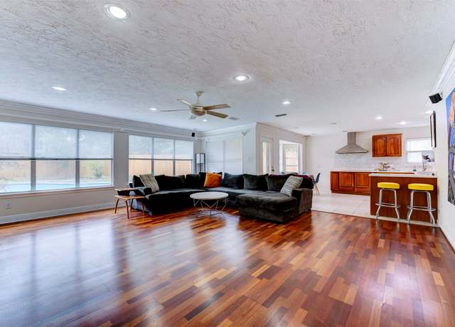 Property at 5638 Long Creek Ln, Houston, TX 77088, 4 beds, 2.5 baths