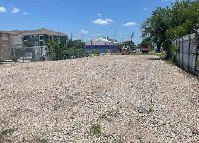 Property at 148 Winkler Dr, Houston, TX 77087
