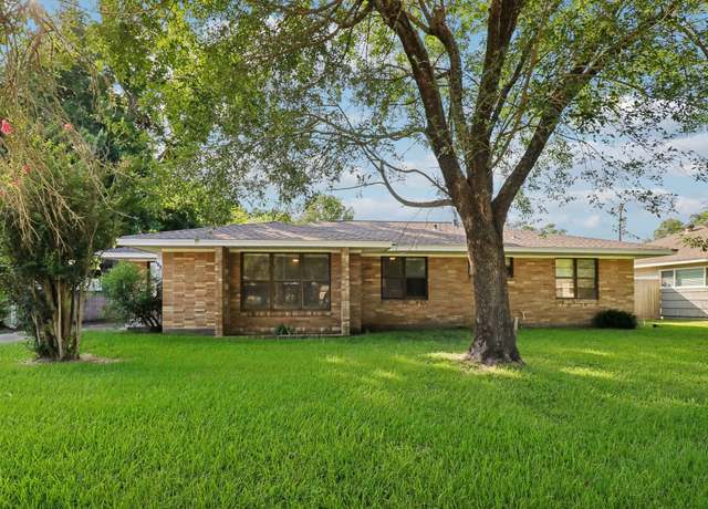 Property at 122 22nd Ave N, Texas City, TX 77590, 3 beds, 2 baths