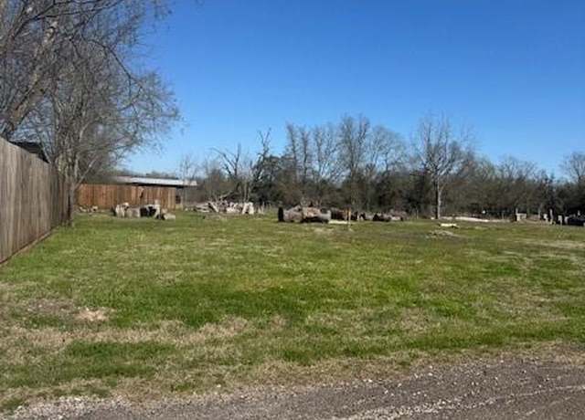 Property at 609 Concord Rd, Madisonville, TX 77864