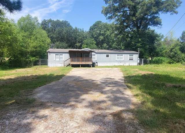 Property at 17906 Alexandria Dr, Conroe, TX 77302, 4 beds, 2 baths