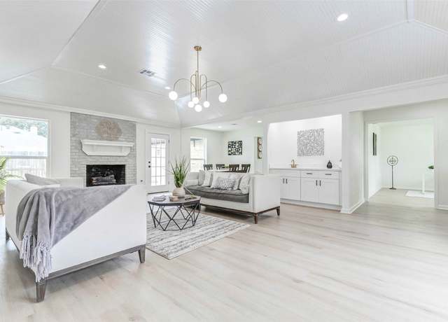 Property at 3351 S Sutton Sq, Stafford, TX 77477, 4 beds, 2.5 baths
