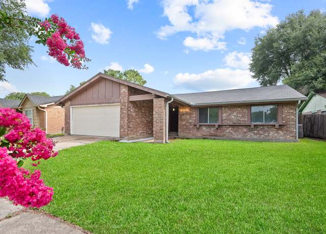 Property at 13910 New Village Ln, Sugar Land, TX 77498, 4 beds, 2 baths