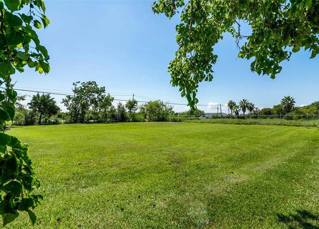 Property at 0000 23 1/2 St, San Leon, TX 77539