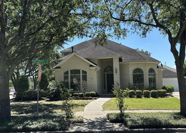 Property at 2331 Scottsdale Ct, League City, TX 77573, 4 beds, 3.5 baths