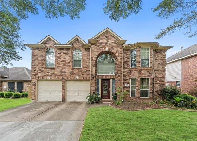 Property at 611 Brazos Trace Dr, Richmond, TX 77469, 4 beds, 2.5 baths