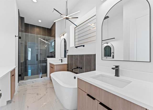 Property at 3209 Baer St Unit A, Houston, TX 77020, 3 beds, 3.5 baths