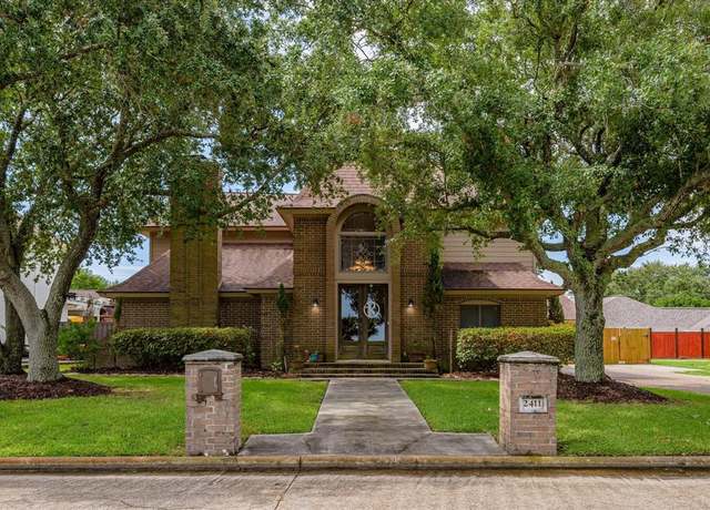 Property at 2411 Pilgrim Estates Dr, Texas City, TX 77590, 4 beds, 3.5 baths