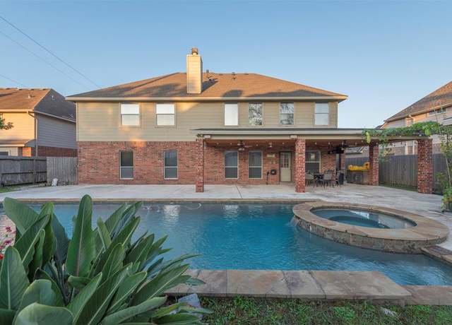Property at 3818 Houston Lake Dr, Pearland, TX 77581, 5 beds, 3.5 baths