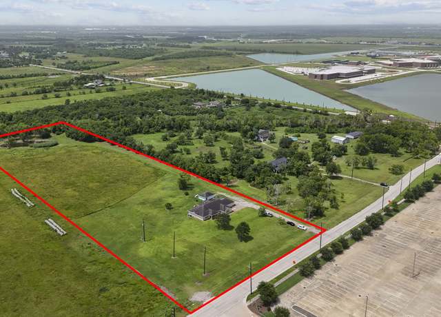 Property at 4338 County Road 64, Rosharon, TX 77583, 3 beds, 2.5 baths