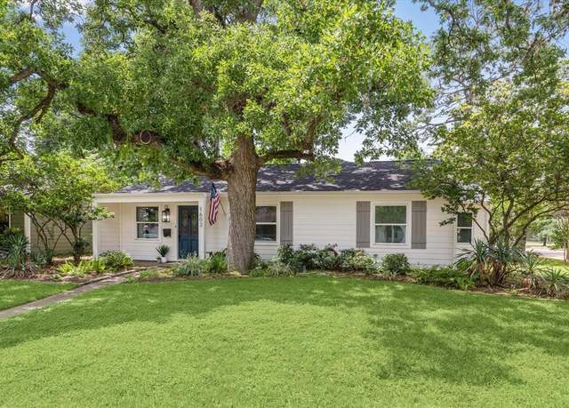 Property at 1602 Libbey Dr, Houston, TX 77018, 3 beds, 2 baths