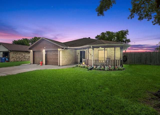 Property at 4102 Quaker Dr, Texas City, TX 77590, 3 beds, 2 baths