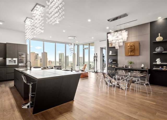 Property at 1711 Allen Pkwy #3302, Houston, TX 77019, 3 beds, 3.5 baths