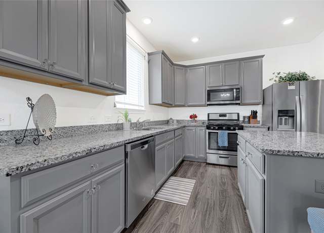 Property at 5818 Big Bluestem Ln, Katy, TX 77493, 5 beds, 3 baths