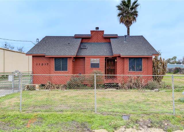 Property at 11217 Todd St, Houston, TX 77055, 3 beds, 2.5 baths